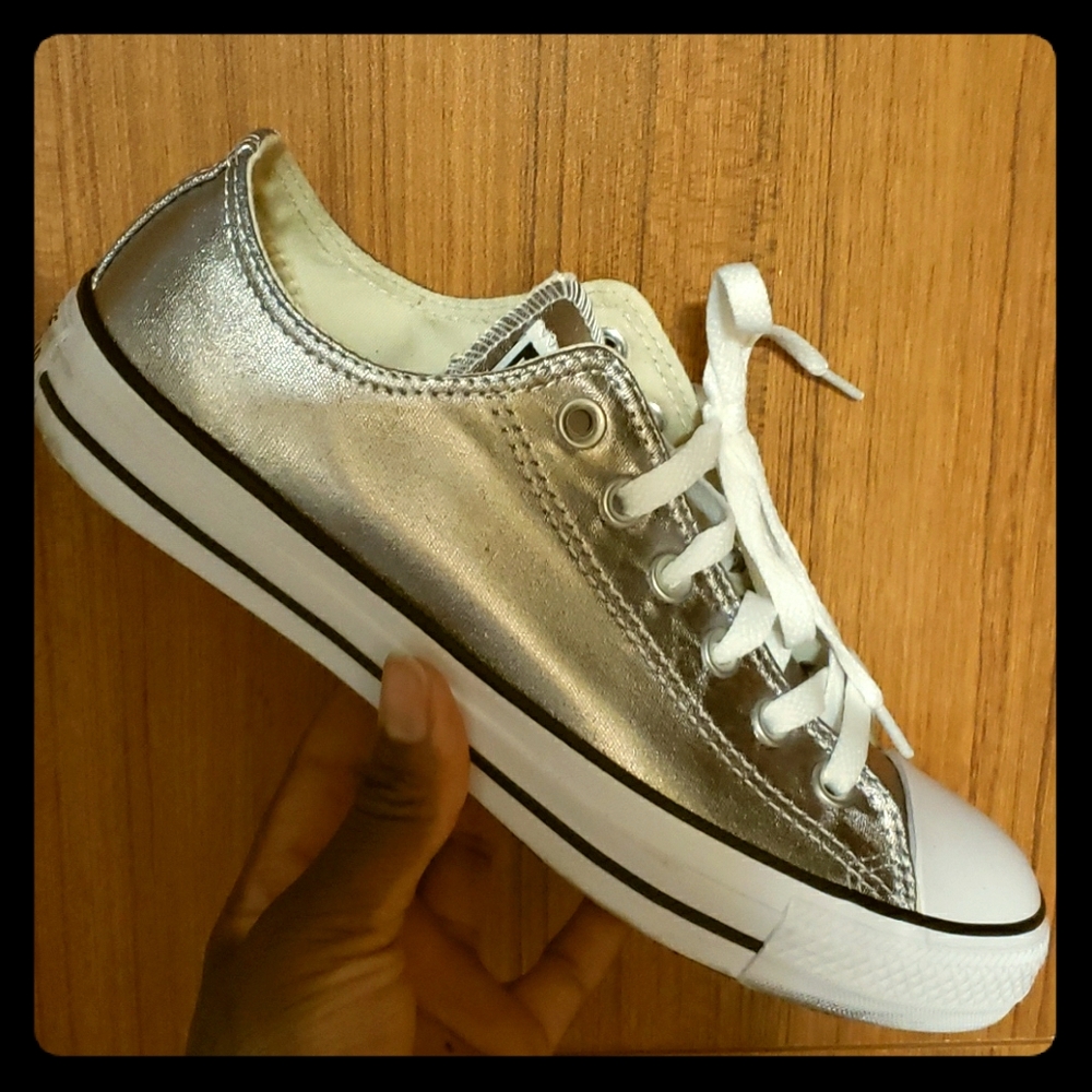 Silver converse
